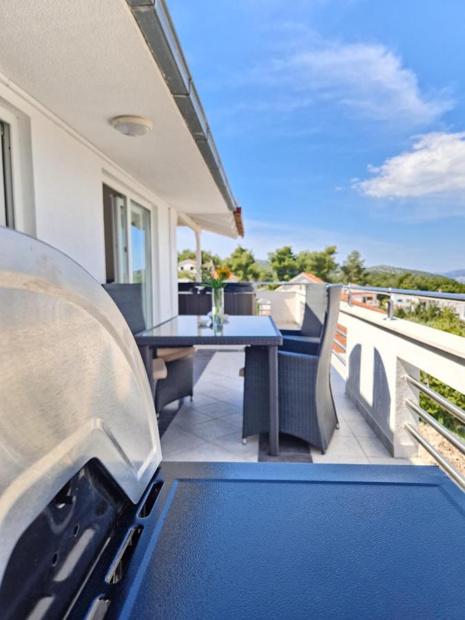 Luxury Apartments Silva With Sea View Okrug Gornji Dış mekan fotoğraf