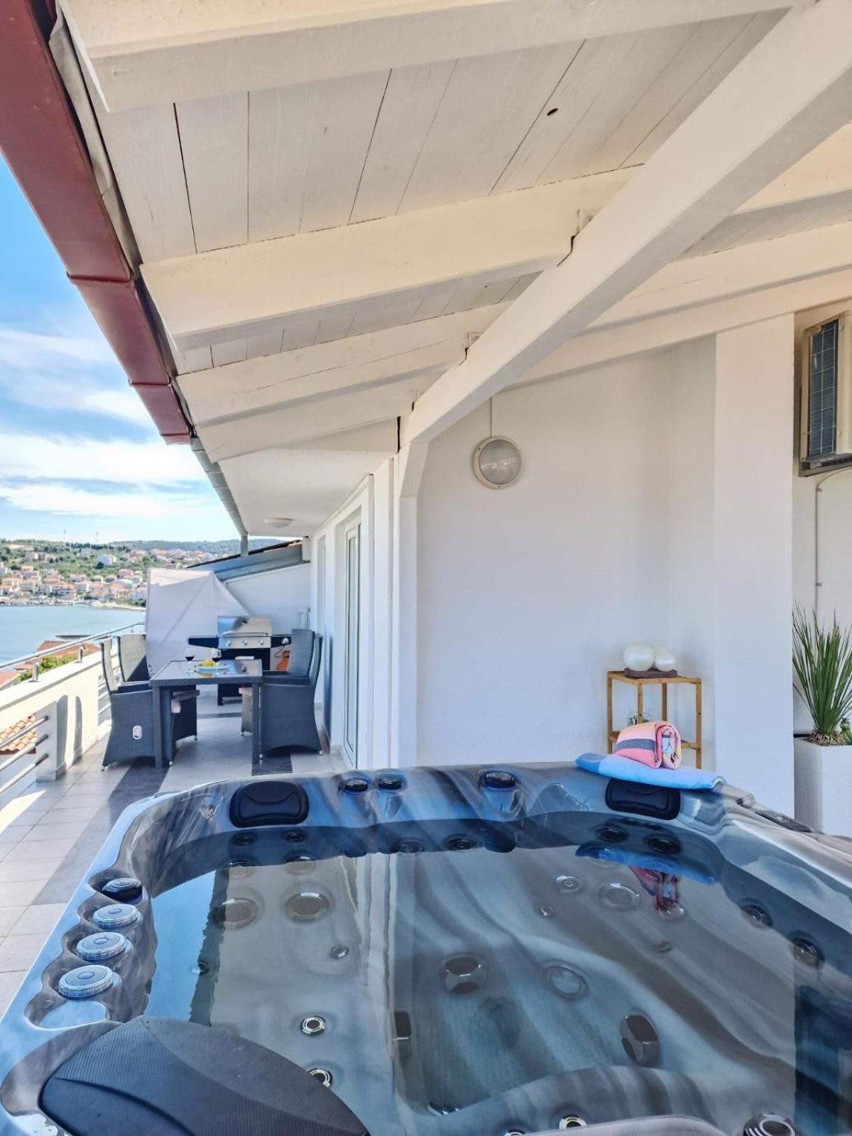 Luxury Apartments Silva With Sea View Okrug Gornji Dış mekan fotoğraf