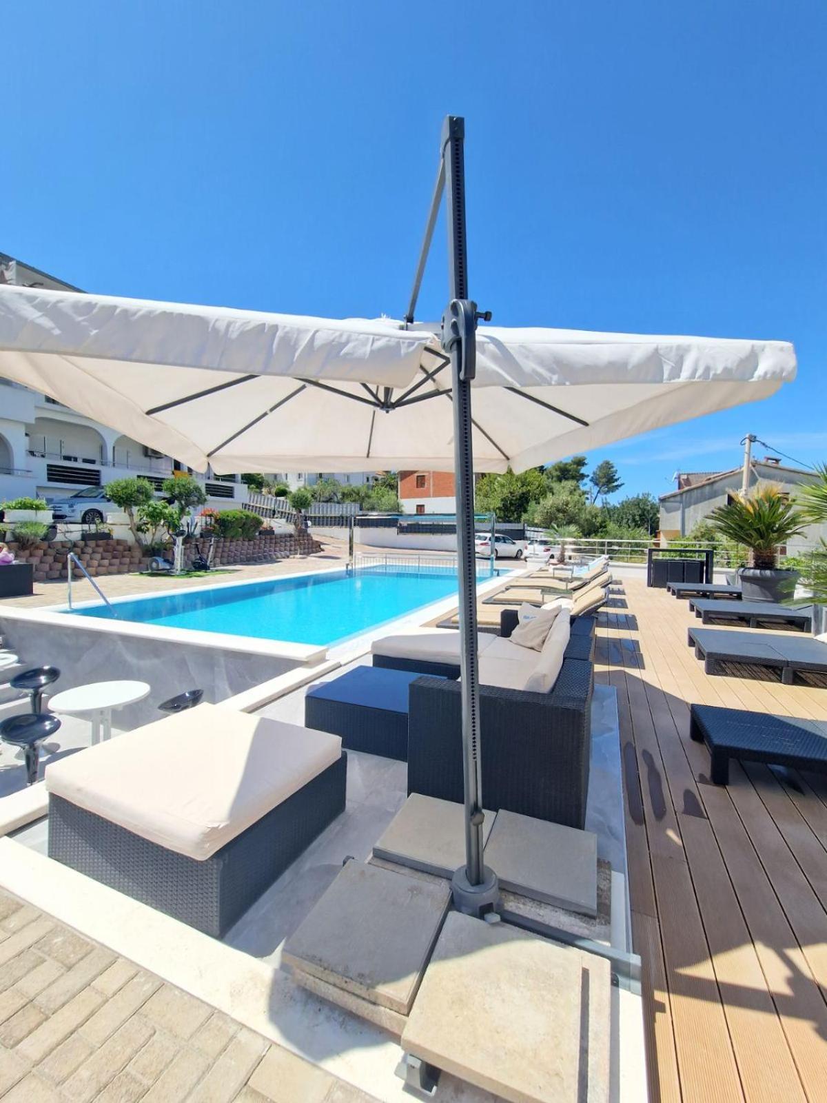 Luxury Apartments Silva With Sea View Okrug Gornji Dış mekan fotoğraf