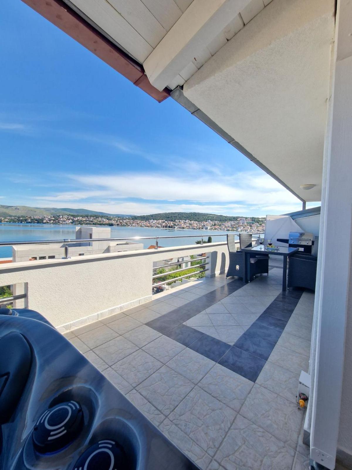 Luxury Apartments Silva With Sea View Okrug Gornji Dış mekan fotoğraf