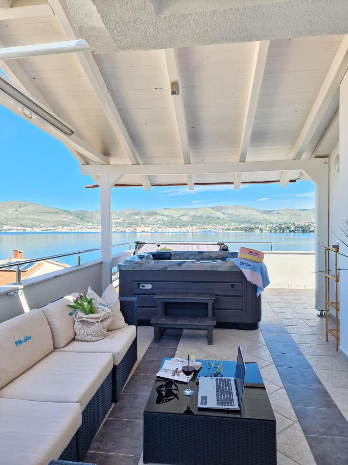 Luxury Apartments Silva With Sea View Okrug Gornji Dış mekan fotoğraf